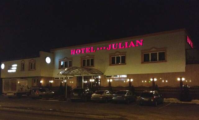 Отель Hotel Julian Щецин-11